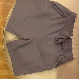 Alo Mens Sweatshorts Grey M drawstring zip pocket